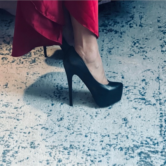 Meet your Posher, Brandie - Picture 12 of 14